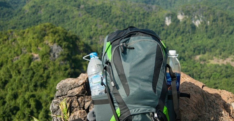登山包后面支架，户外探险的得力助手