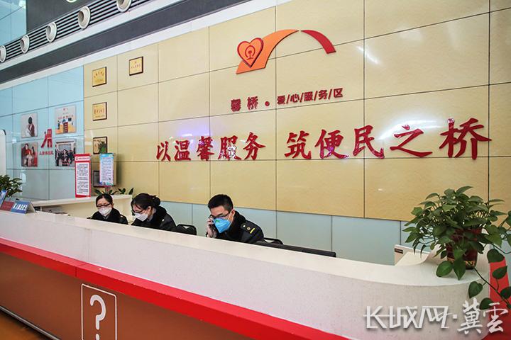 坐飞机与托运轮椅，出行的便利与挑战