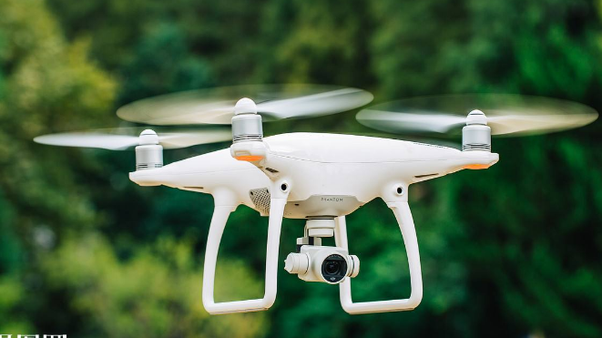 四发固定翼FPV，探索无人机竞速的新领域