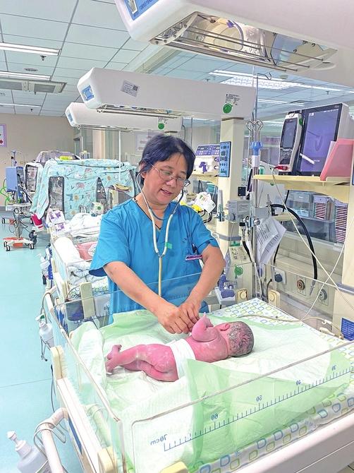 全国儿童神经内科专家，守护儿童健康的守护者