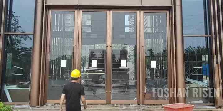 佛山南海不锈钢玻璃门，现代建筑的优雅之选