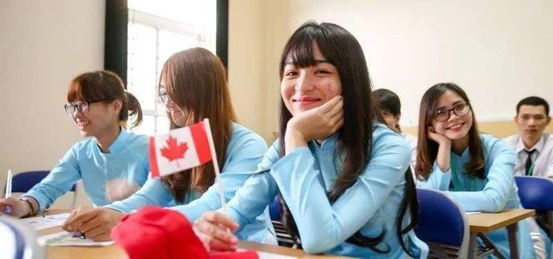 魁省留学之旅，探索法语专业的魅力