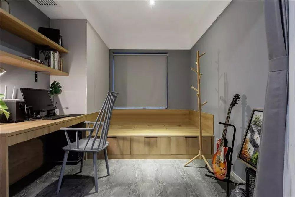 室内门改成玻璃门，打造通透舒适的居住环境