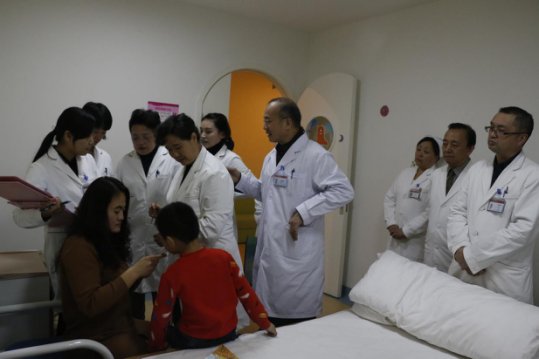 儿童外科专家在线咨询，为孩子健康护航的桥梁