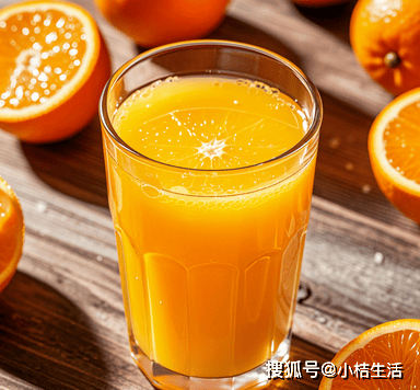 橙做的饮料，一种美味与健康的选择