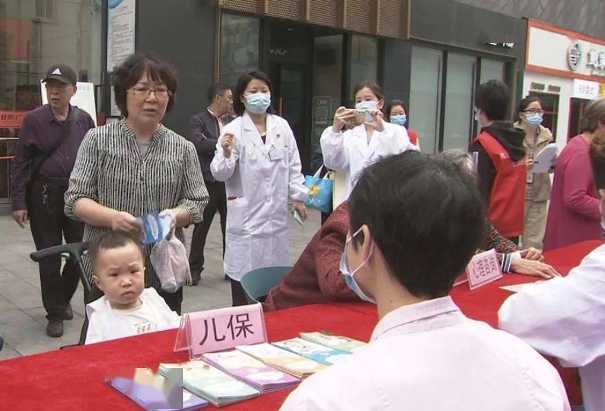 上海儿童专家在线咨询，守护孩子健康成长的守护者