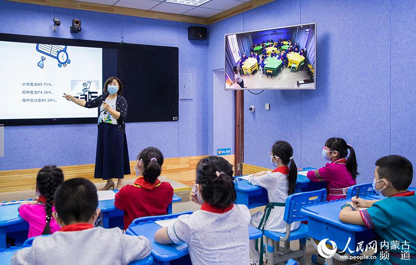 儿童医院眼科专家，守护孩子们明亮的未来