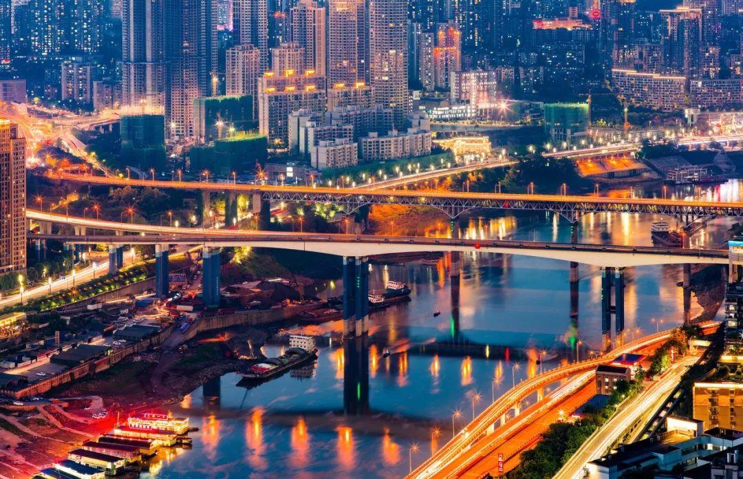 香港越野跑，探索城市之颠的极致体验