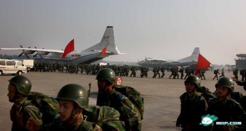 空降兵军伞兵贴吧，荣耀与梦想的汇聚之地