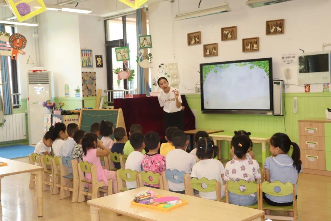中班美术教案，小鸟的绘画之旅