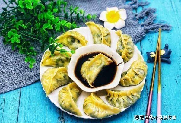 韭菜鸡蛋花蛤饺子，传统美食的魅力与创新风味