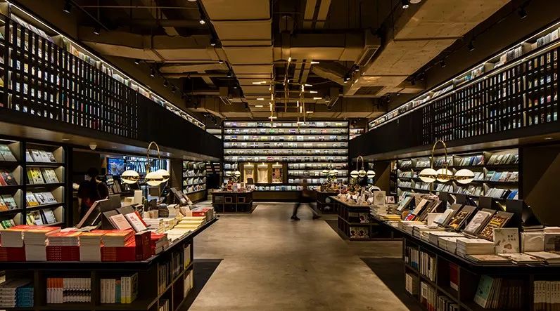 一本画店面的书，艺术与商业的交融之美