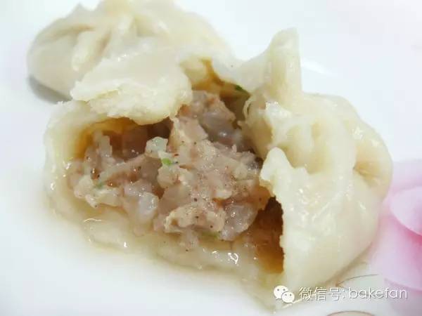 蛋花猪皮冻，传统美食的魅力与现代烹饪的创新