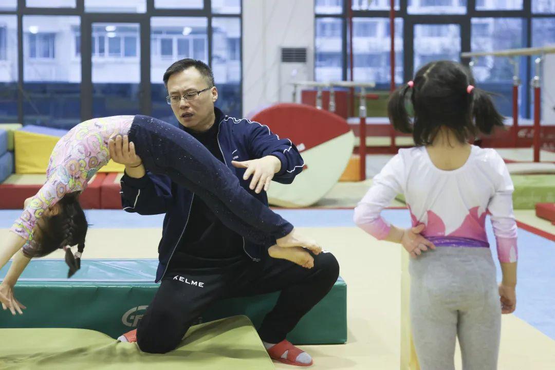 中班美术五一教案