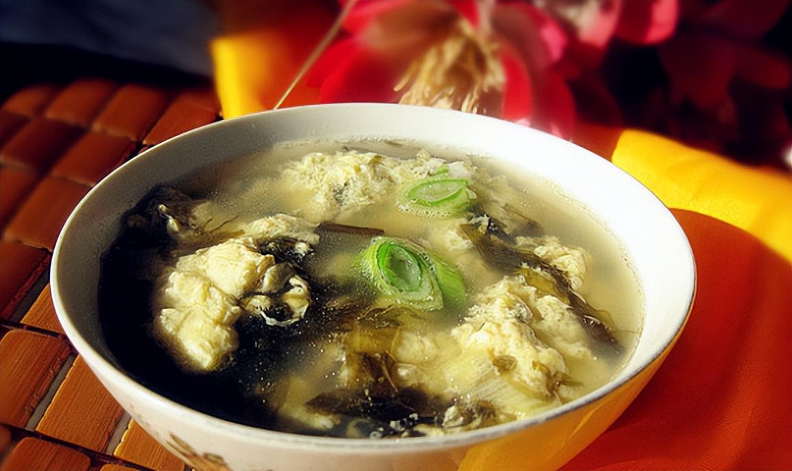 子菜蛋花汤，一道家常美食的烹饪与品味